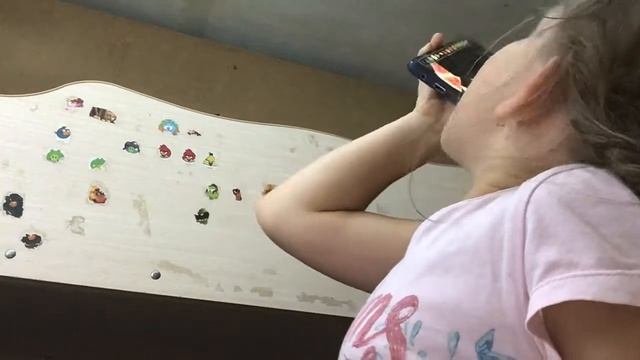 название ПРИЛОЖЕНИЯ iDrink СКАЧАЙТЕ и ПЕЙТЕ газировачки В ЭТОМ приложении смотреть онлайн