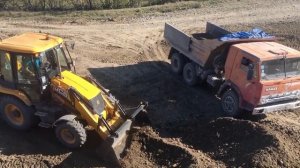 Трактор JCB с Ковшом в Роботе Tractor JCB