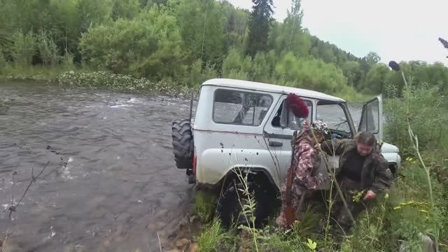 НЕПРОЛАЗНАЯ ТАЙГА.В ПЕРИОД ГОНА ЛОСЯ,ЕДЕМ НА ДАЛЬНИЙ КОРДОН. НОЧЛЕГ В ЛЕСНОЙ ИЗБЕ ОХОТНИКОВ. смотреть онлайн
