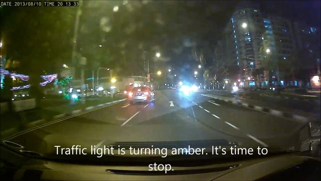 Singapore - Taxi got 'shot' by RED LIGHT CAMERA смотреть онлайн