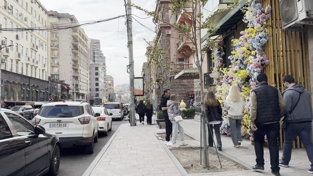 🌷💖 Погрузись в чудесную весну Еревана: экскурсия по городу в апреле 2025 🚶♂️😮🌸☀️🌿