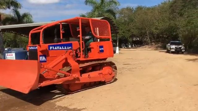 VENDO FIATALLIS AD7 1984 FOR SALE BULLDOZER TRATOR DE ESTEIRA +55 31 994366600 смотреть онлайн