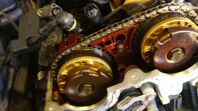 Comment inspecter la chaîne de distribution - chaîne à cames d'une BMW Série 3 - Essence смотреть онлайн