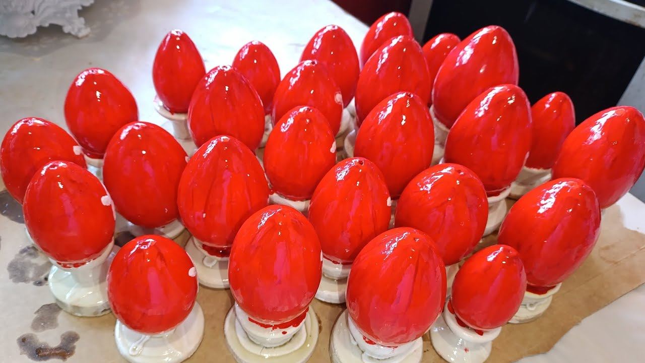 Христос Воскресе! сделал заказ. наточил яйца к Паске, накрасил две дюжины кленовых яиц на подставках смотреть онлайн