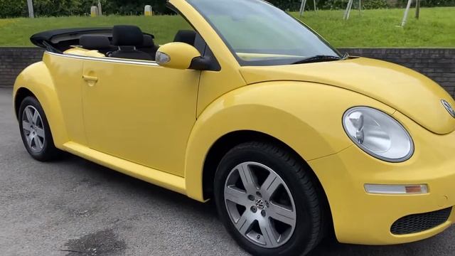 Beetle Yellow смотреть онлайн