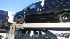 VOLKSWAGEN.  ПОГРУЗКА МАШИН НА АВТОВОЗ.  Погрузка 8 машин с секретами.