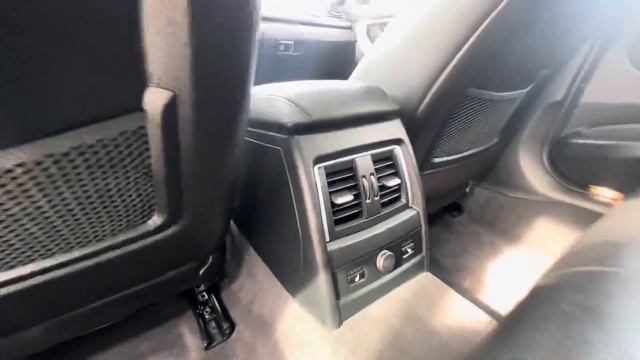 2017 BMW 320i смотреть онлайн