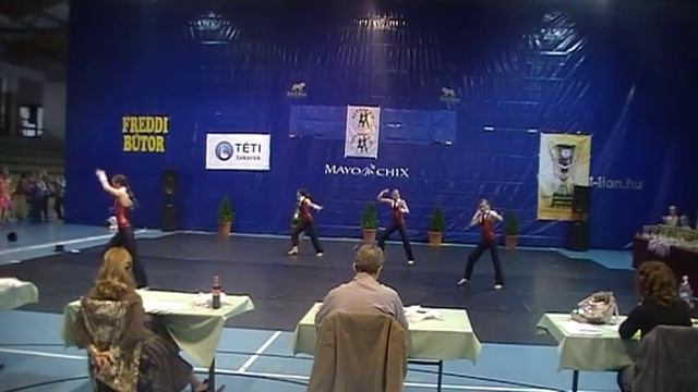 Hernicz Lili,Luca,Sári,Blani.MOD 4-es