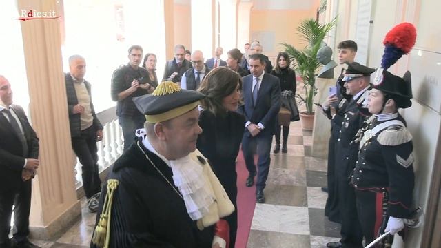 La ministra Anna Maria Bernini a Sassari - L'importanza di Sos Enattos смотреть онлайн
