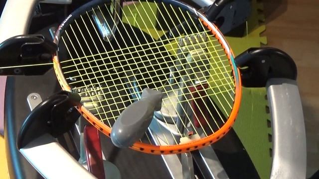 STRINHgs: Li-Ning Windstorm 72 Badminton Racket Stringing