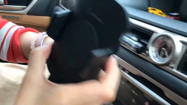 *A Must-have Car Gadget* How to install the air vent holder? смотреть онлайн