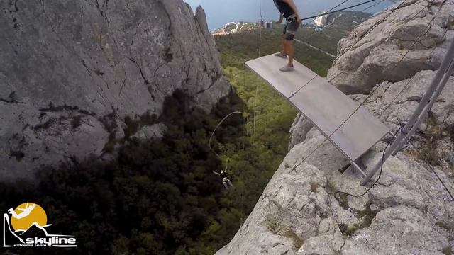 Ильяс-Кая роупджампинг в Крыму с командой Скайлайн