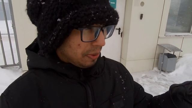 Novosibirsk City Tour in Snowfall, Russia| Finally got Desi Veg Lunch🔥😍 |The Biggest City in Siberi смотреть онлайн