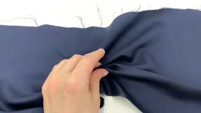 ШЕЛКОВЫЙ ТВИЛ HUGO BOSS ТЕМНО-СИНИЙ арт. 18032420 смотреть онлайн