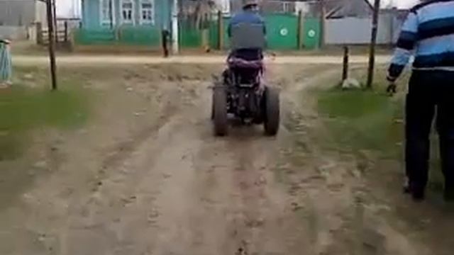Самодельный трактор переломка. Первый выезд смотреть онлайн