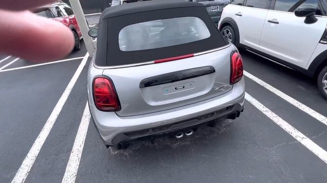 2024 Iconic Melting Silver III JCW Convertible with Chesterfield Satellite Grey Leather! смотреть онлайн
