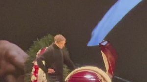 Сын Евгении Добровольской Николай у гроба мамы … похороны актрисы / МХАТ Чехова 14 января 2025 г.