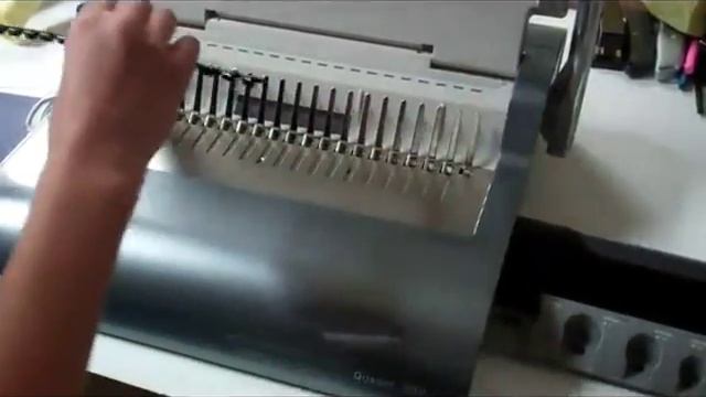 Fellowes Quasar E 500 Comb Binding Machine смотреть онлайн