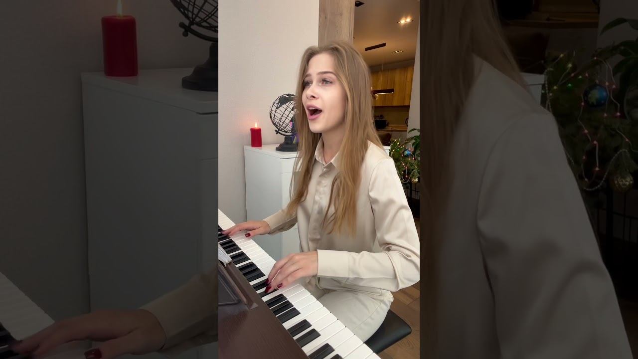 Снег кружится ❄️ #певица #песни #совесткое #girl #music #piano #awesome Me