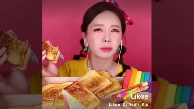 Если что это разноцветный сыр ребята поставьте пожалуйста лайк Я очень стараюсь