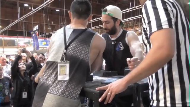 Armwrestling Zurab Kavtaradze Vs Lance Woodriffe - Right Arm