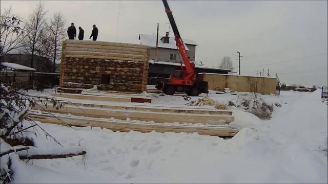 Kobelco RK70, сборка сруба