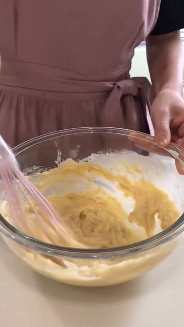 バナナの優しい甘さがたまらない！ふわもちバナナマフィン|砂糖不使用.グルテンフリー|米粉レシピ #shorts