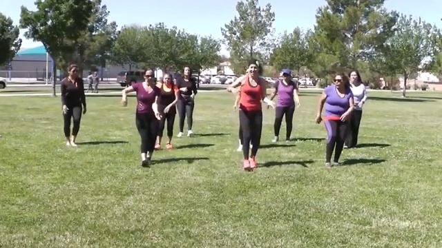 Zumba ~ Despacito смотреть онлайн