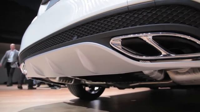 Mercedes Benz C450 AMG Sport 4MATIC 2015 Detroit Auto Show смотреть онлайн