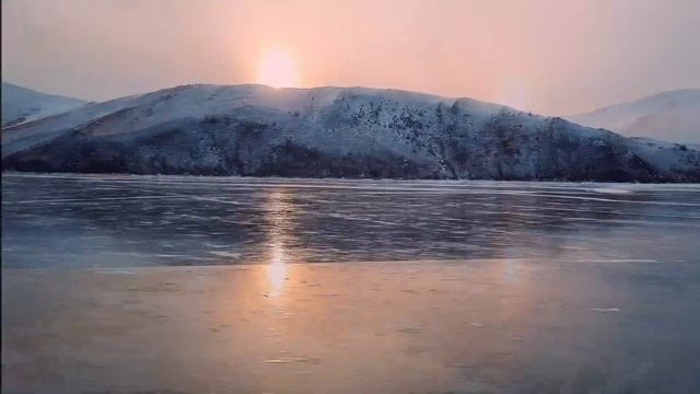 На хивусе по Байкалу. 贝加尔湖冰之旅 смотреть онлайн