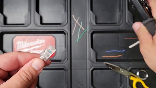 How To Crimp RJ45 Mod Plugs (Passthrough vs Regular) смотреть онлайн