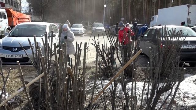 Апрельские субботники стартовали смотреть онлайн
