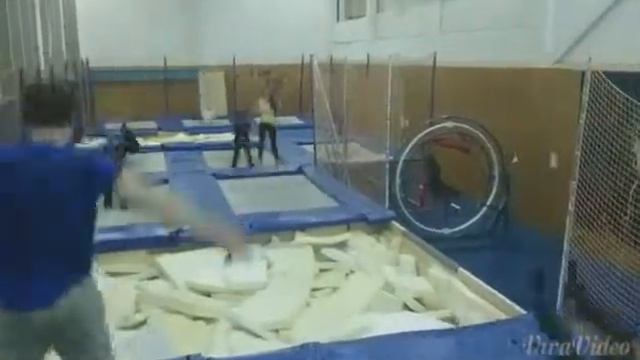 Батут комплекс I Fly смотреть онлайн