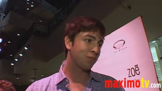 Nicholas Braun Interview at Zoe Myers 'Love Me or Hate Me' Premiere Music Video смотреть онлайн
