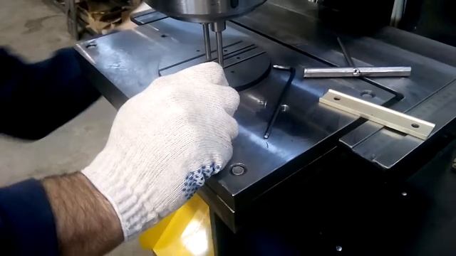 Вертикальный пробивной пресс СДП STAPREX VPP Установка оснастки