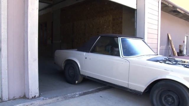 Mercedes-Benz 1970 280SL Convertible- Getting to perfect paint смотреть онлайн