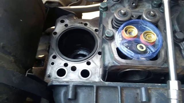 VOLVO L6 Cylinder head gasket change(2) смотреть онлайн