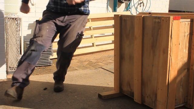 Unconventional Pallet Disassembly Methods смотреть онлайн