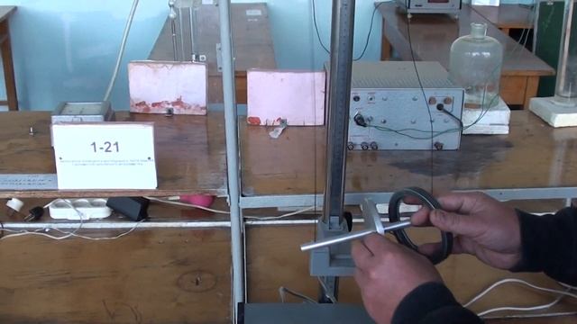Лабораторна робота №1-07 "Маятник Максвелла" смотреть онлайн