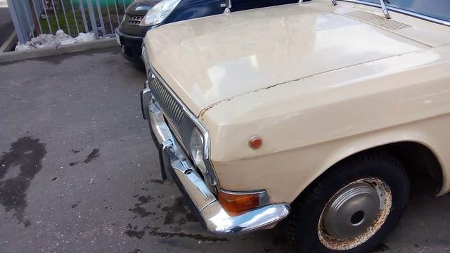 Шикарный автомобиль Газ 2402 Волга.
Очень интересный раритет.