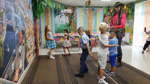 Пещера сказок, Киев бульвар Кольцова смотреть онлайн