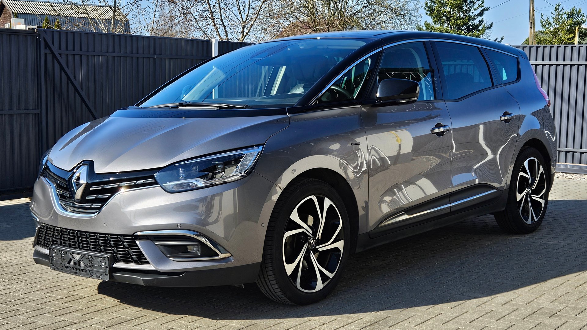 Renault Grand Scenic IV 2021! 7 мест! 1.3 TCe 158 hp. EDC7. Black Edition! BOSE! Камера, фаркоп, R20 смотреть онлайн