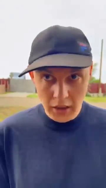 Сигареты приходят и уходят. А друзья это навсегда✊🏻 смотреть онлайн
