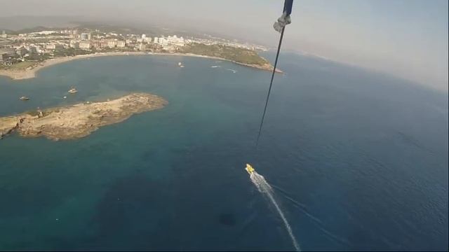 Улётный аттракцион на море. Смайлик смотреть онлайн