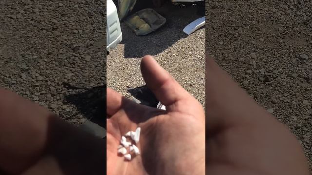 Не верил пока не проверил!! разбивание стекла керамикой от разбитой автомобильной свечи смотреть онлайн