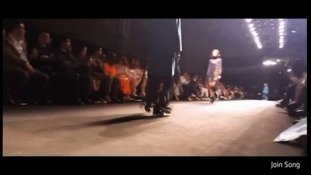 Dara & Sanghyun for Vogue Korea at Seoul Fashion Week FW15 смотреть онлайн