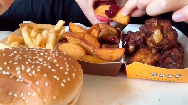 [먹방] 러시아 모스크바 버거킹 배달 후기 Moscow Burger King 치킨 햄버거 체리파이 Mukbang бургер кинг мукбанг