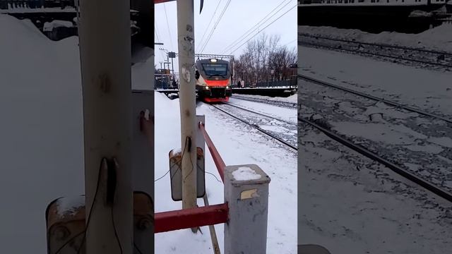 Свисток!Электропоезд ЭП2Д 0051