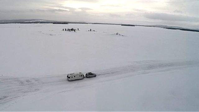 Hybridadventure - Range Rover Sport Hybrid and Airstream 684 on frozen lake смотреть онлайн