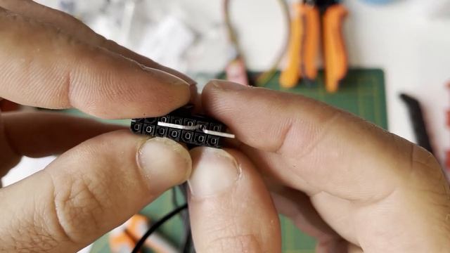 Removing PIN From MOLEX Connector смотреть онлайн